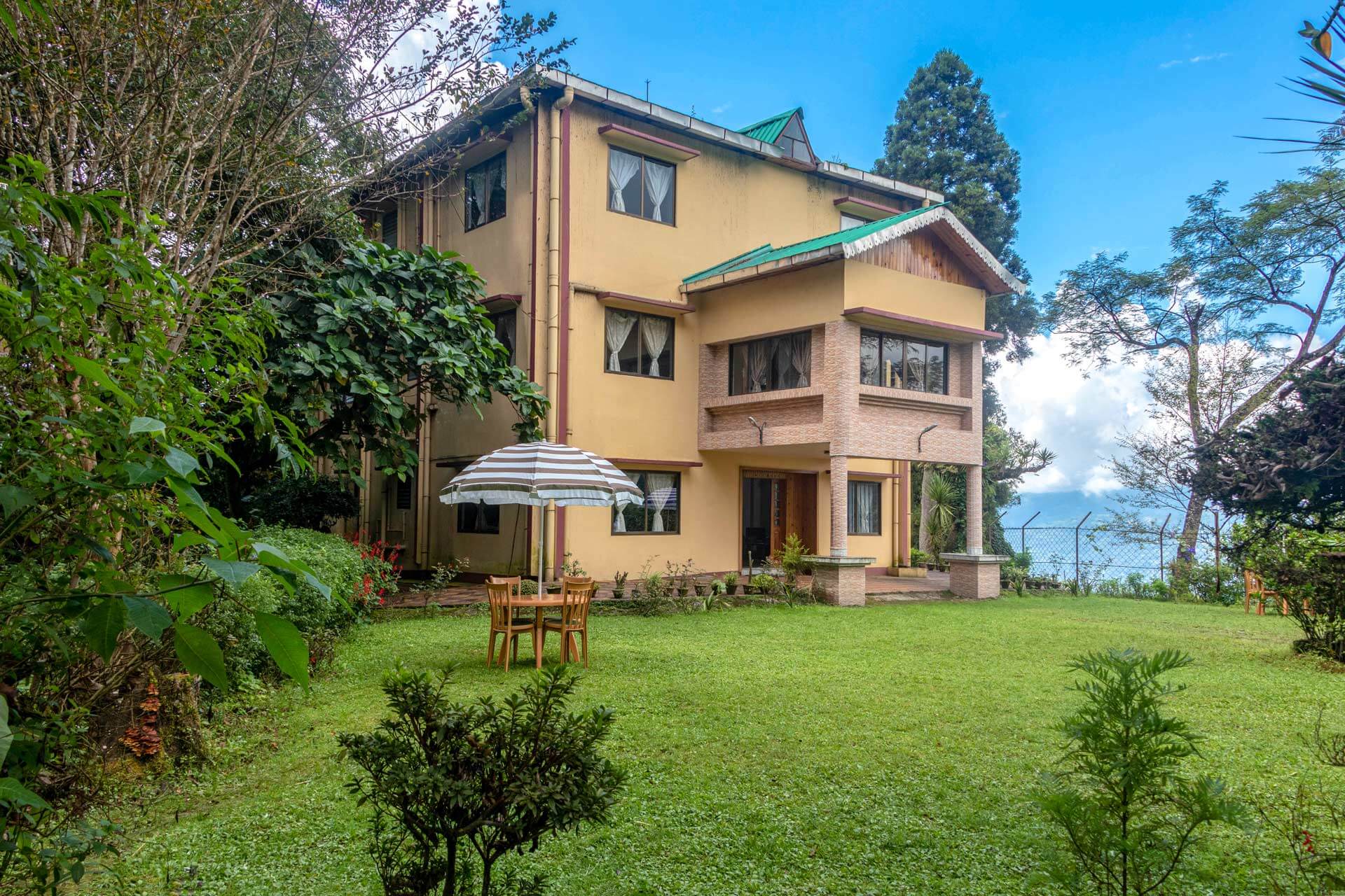 Farm house in Dehradun